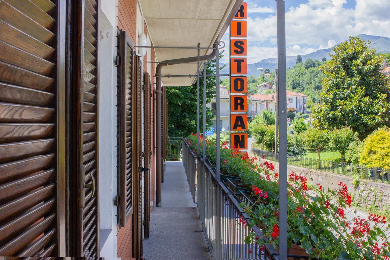 Ristorante Buasca Hotell Cuorgnè Exteriör bild
